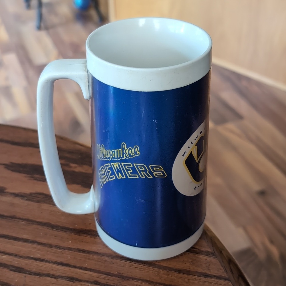 80s Milwaukee Brewers Beer Stein 16oz. Insulated Cup Plastic Double Walled - Picture 3 of 10